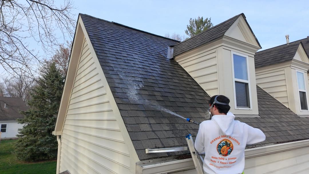 roof washing in columbus ohio